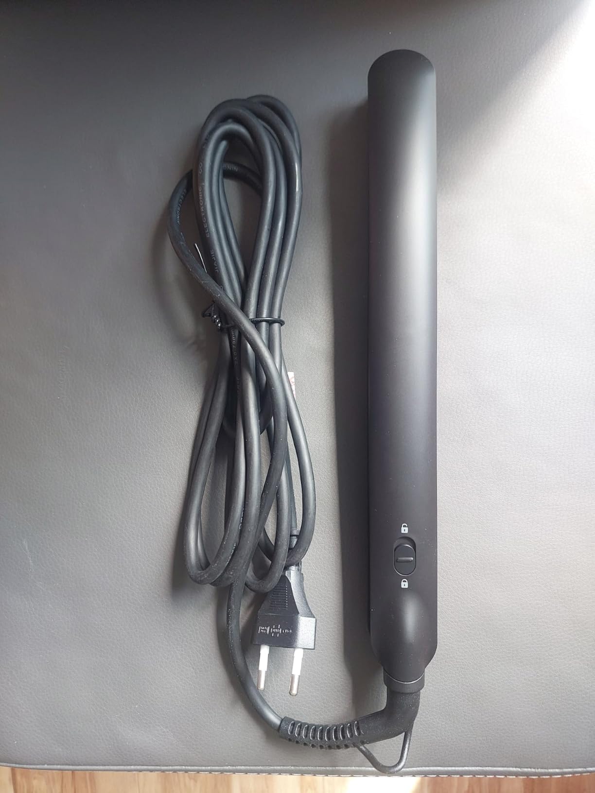 Severin piastra capelli ceramica nero opaco ioni 230°C