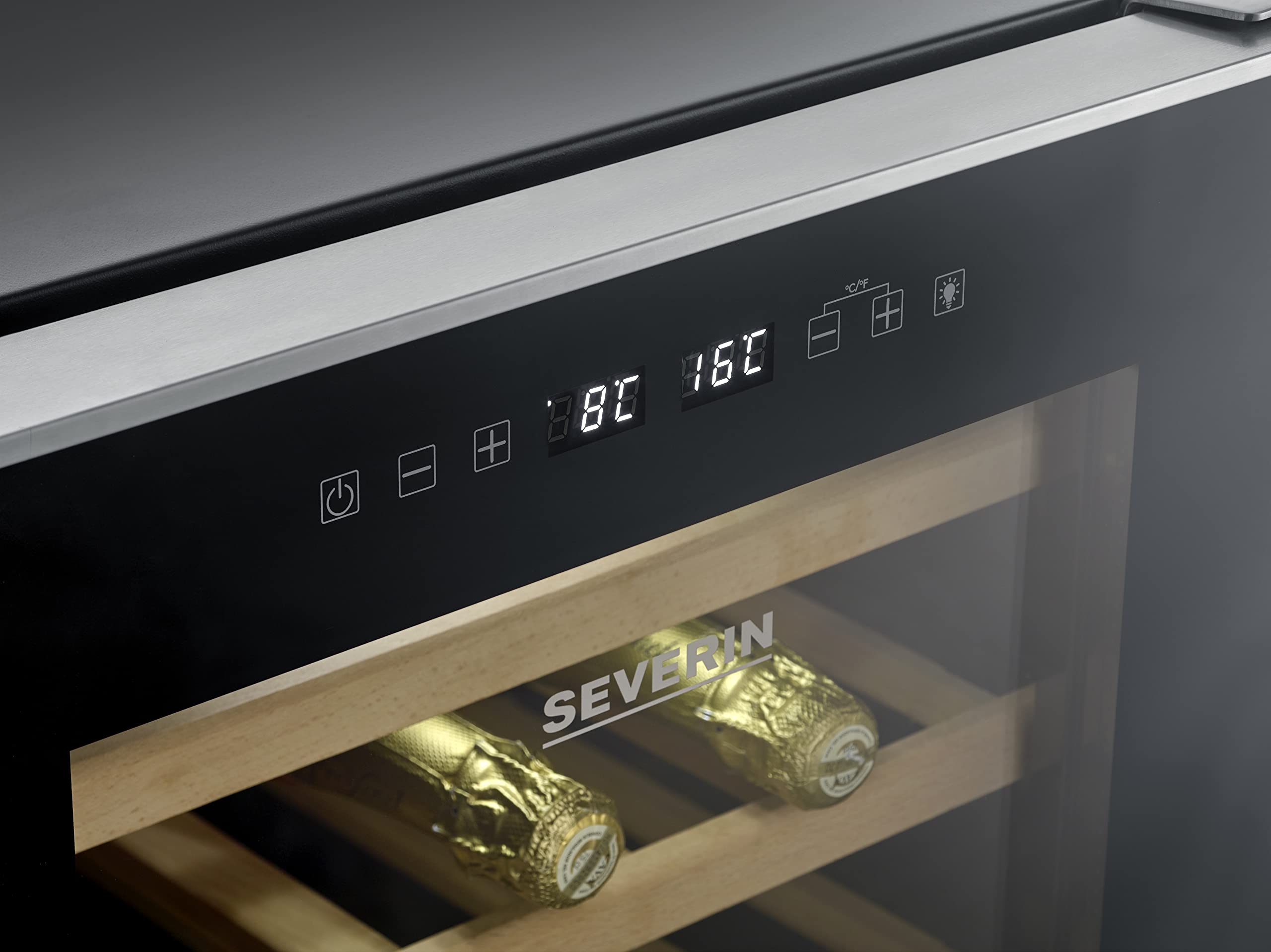 Severin WKS8894 Cantinetta Vino 28 Bottiglie Nero LED