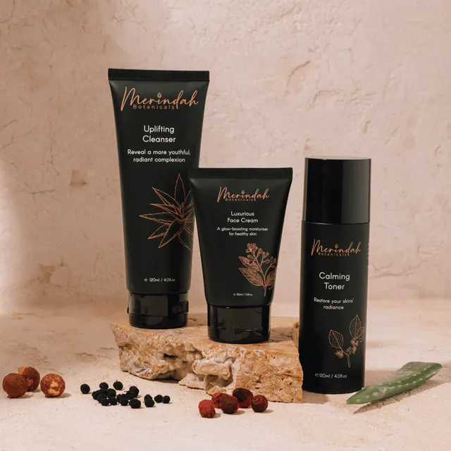 Merindah Botanicals Essential Beauty Pack kit viso 3 pezzi