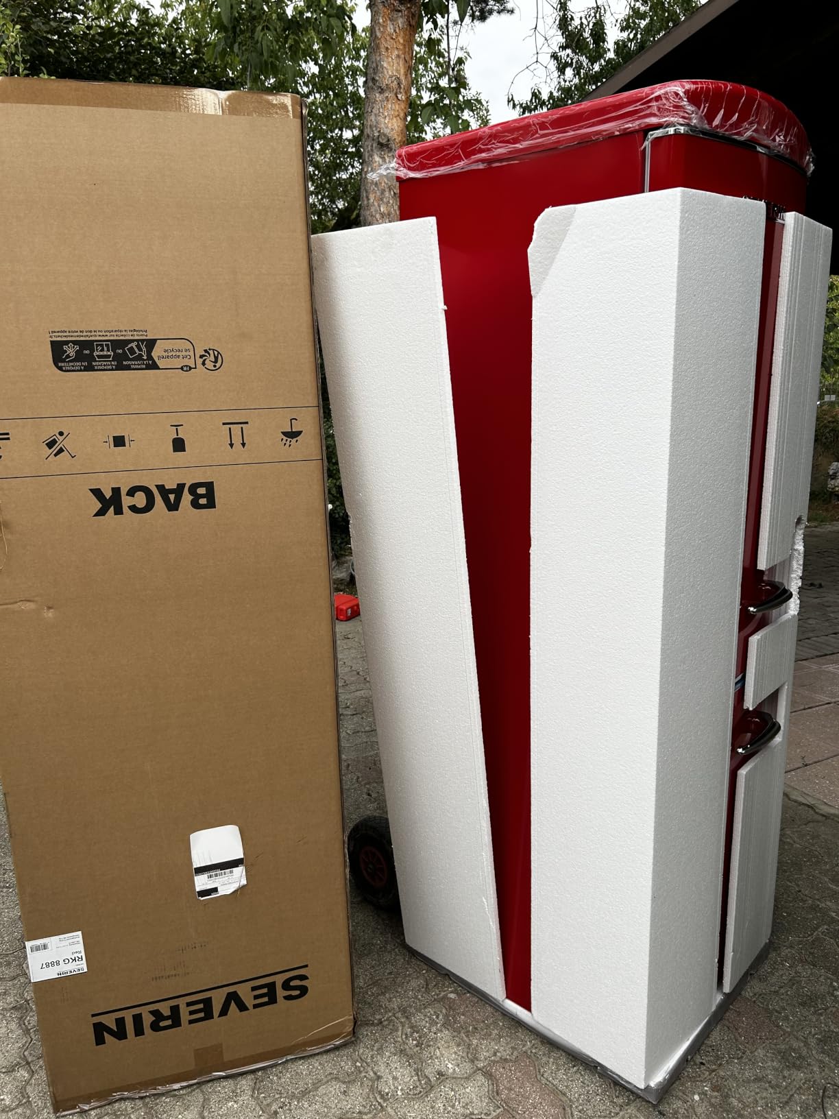 Severin RKG 8887 frigorifero combinato rosso 315 L NoFrost