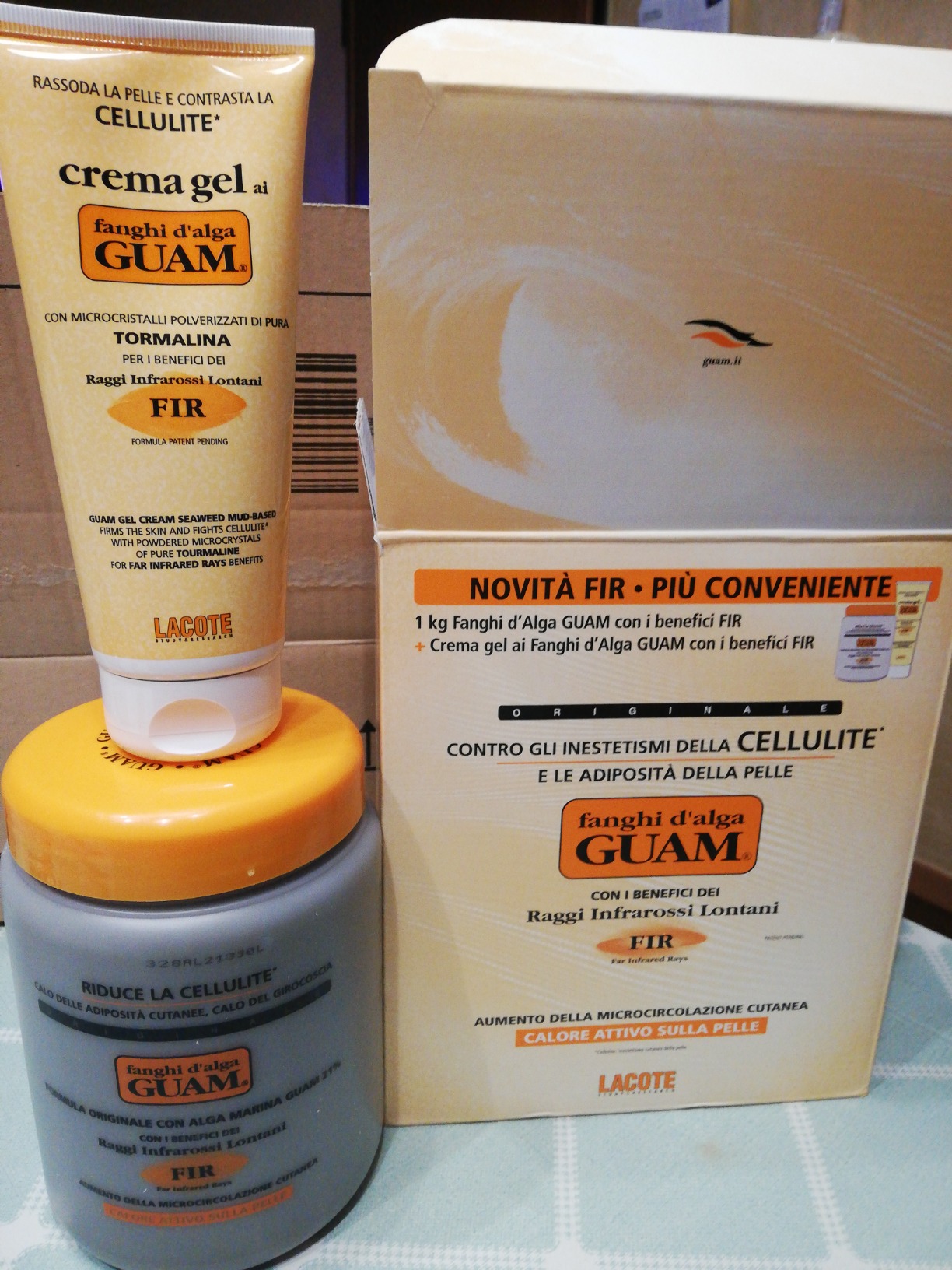 Guam Tourmaline F.I.R. fanghi alga 1000 g + crema gel 200 ml