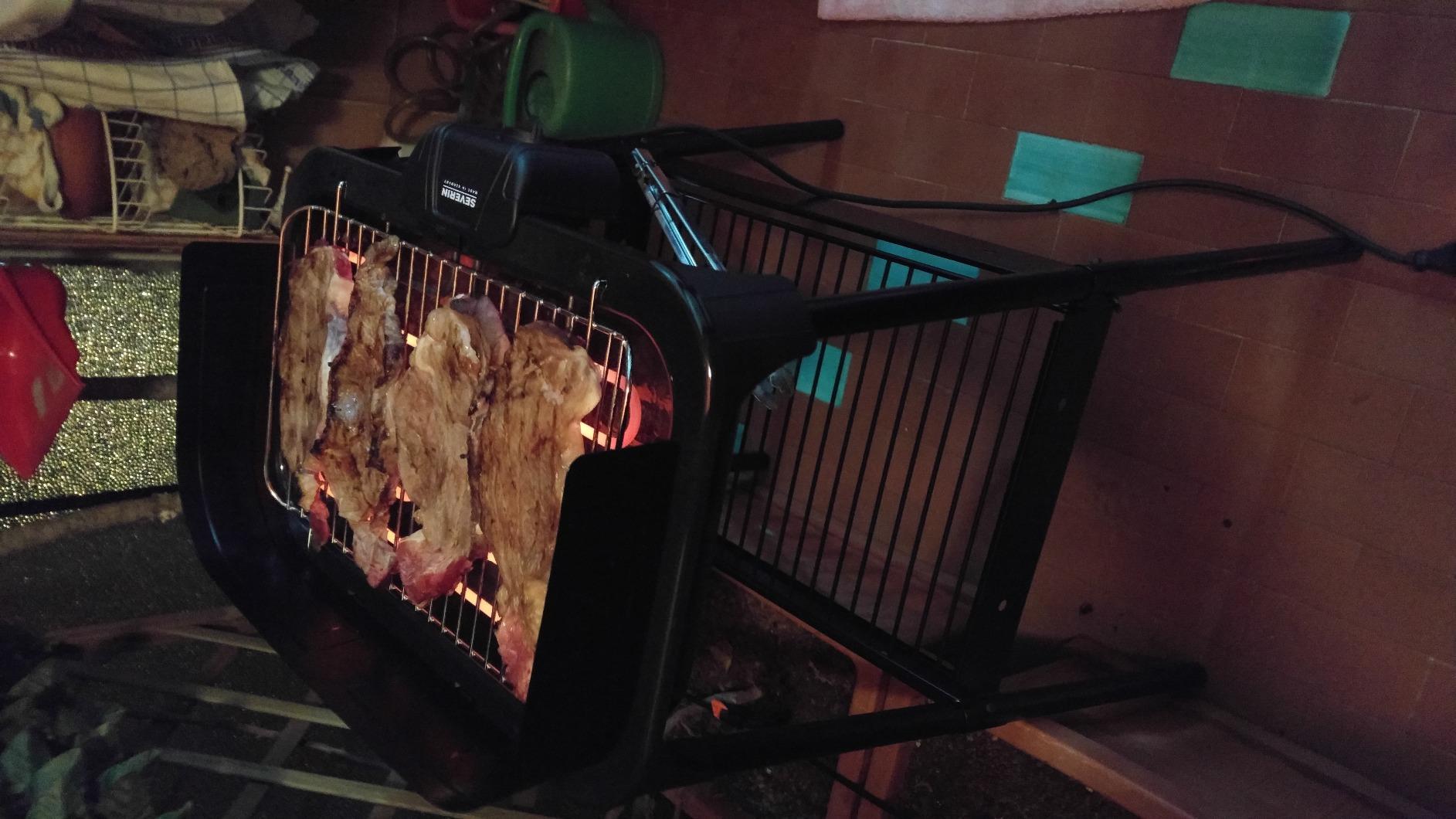 Severin PG 2792 barbecue elettrico 2500W nero con piedi