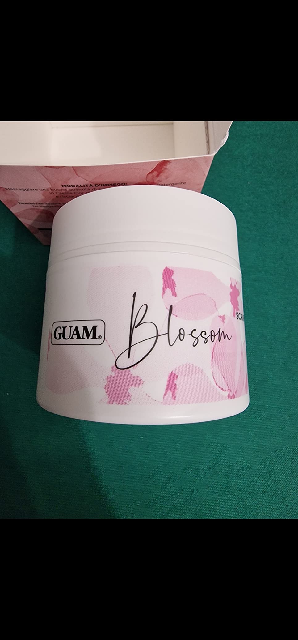 Guam Scrub Blossom scrub detergente viso corpo crema