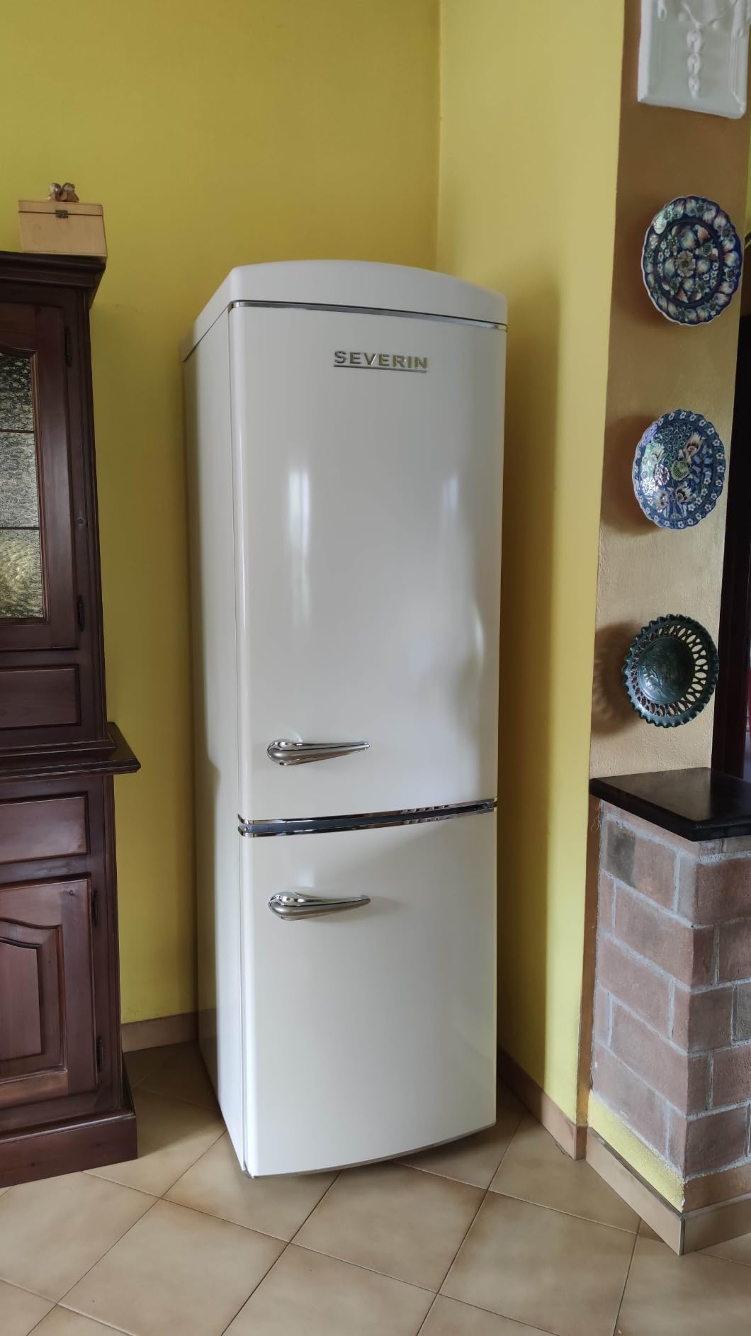Severin RKG 8999 frigorifero combinato crema 315 L