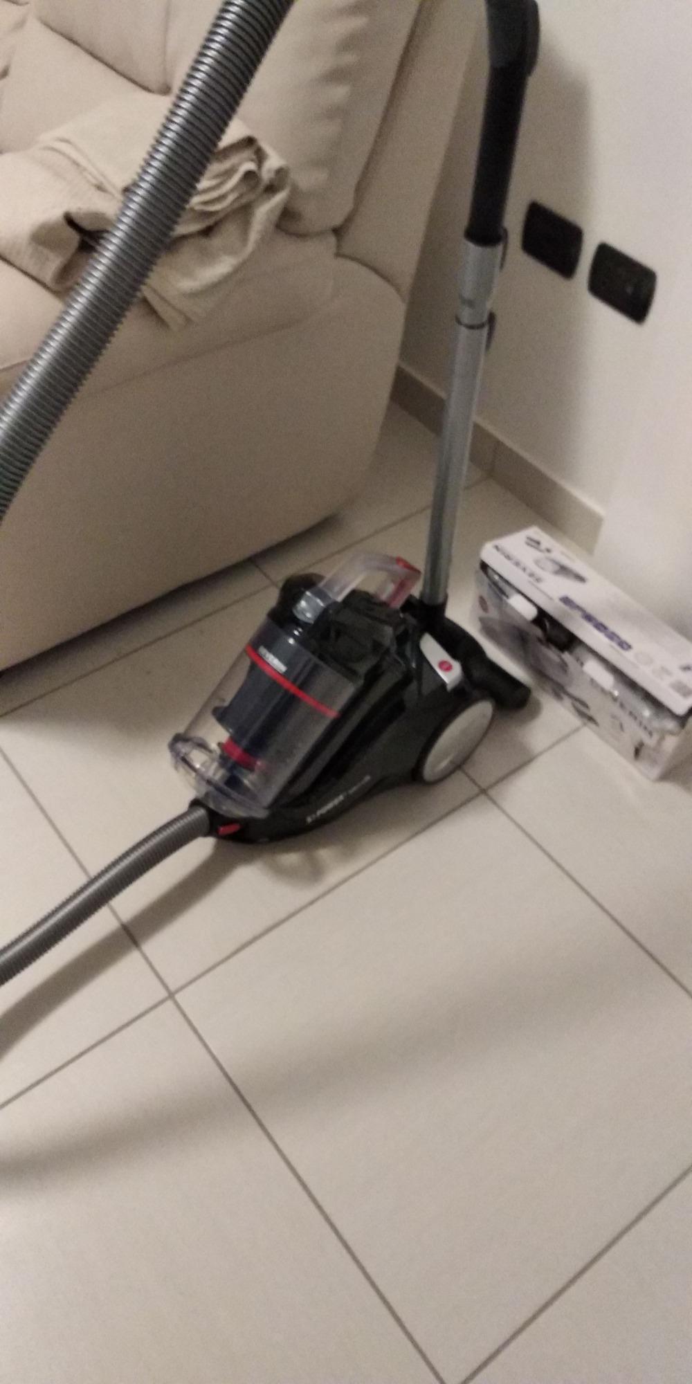Severin MY 7114 Aspirapolvere Senza Sacco Silent Nero