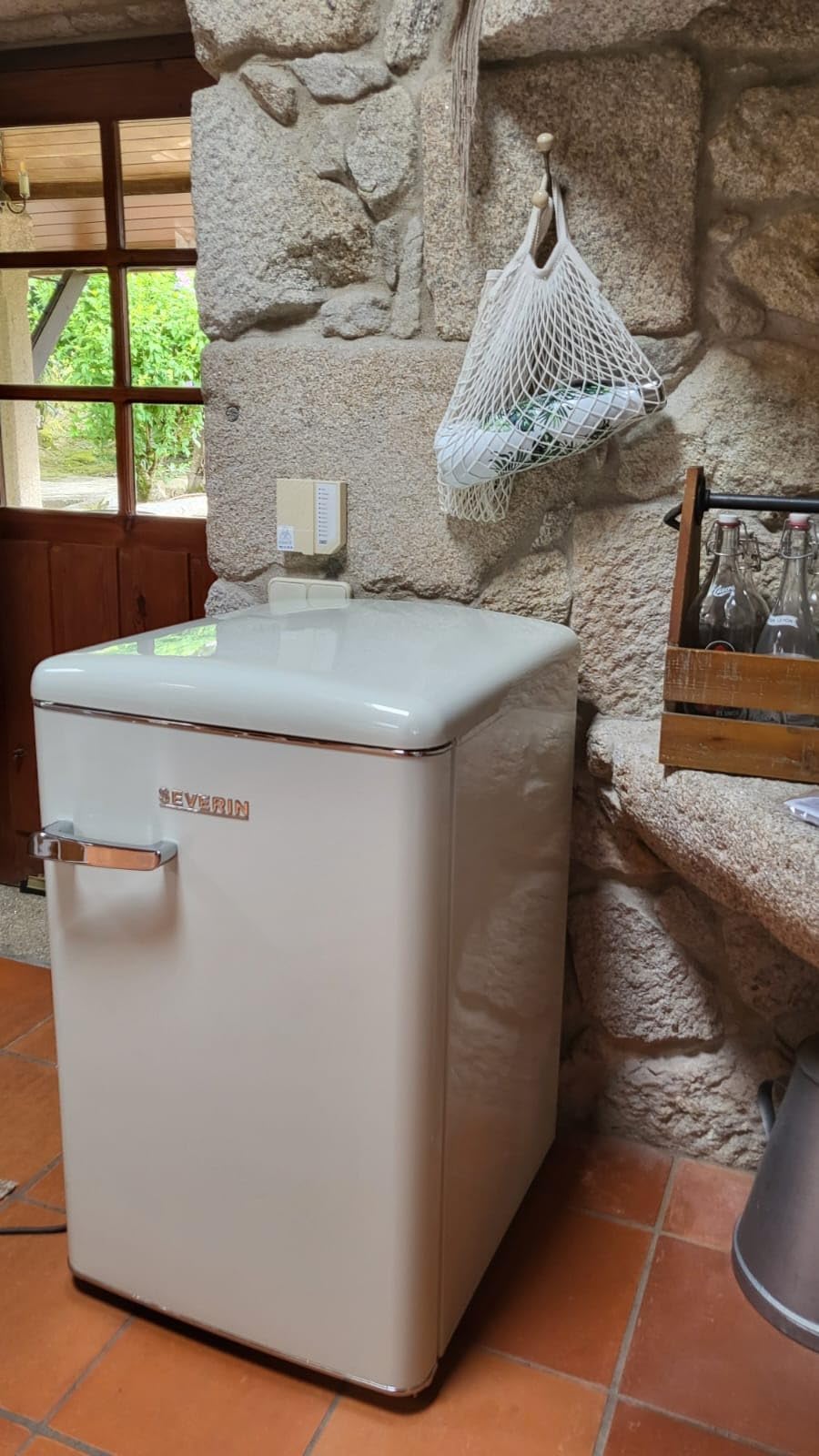Severin RKS 8832 Mini Frigo Retrò 108L Nero