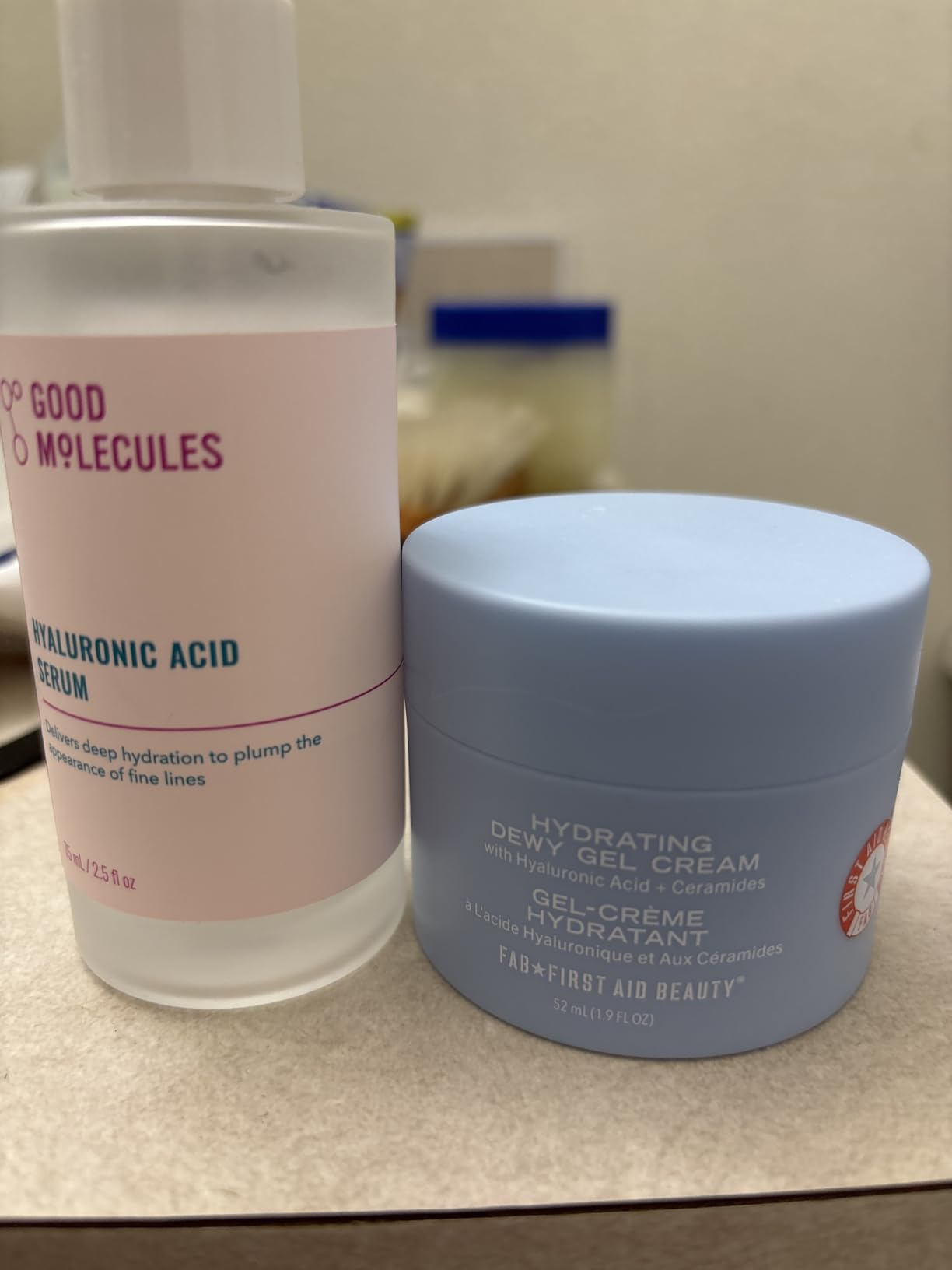 First Aid Beauty Moisturizers crema gel viso acido ialuronico