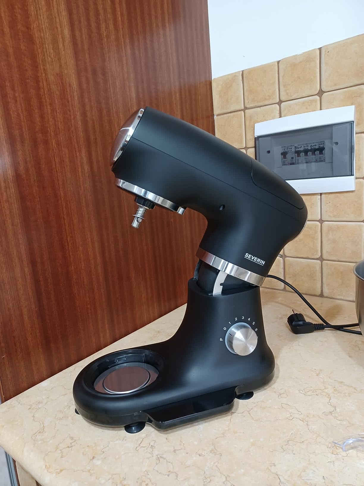 Severin KM 3898 impastatrice planetaria con bilancia 1000 W 5,5 L