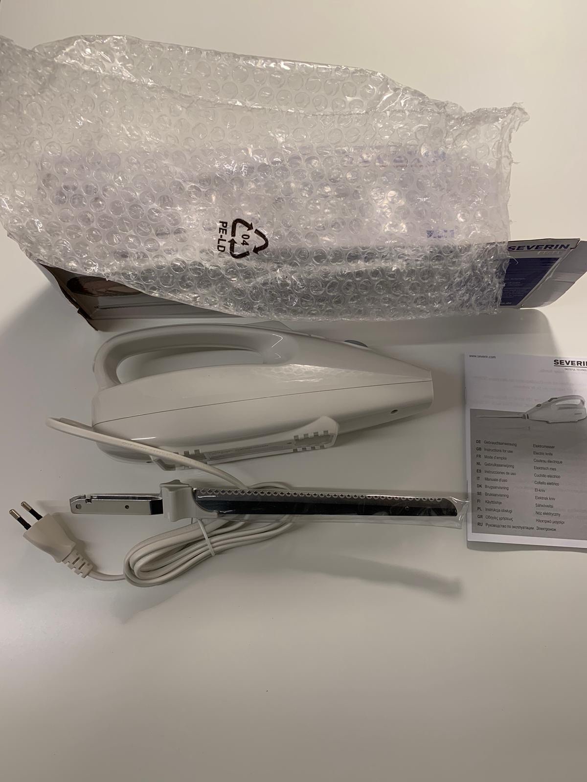 Severin EM 3965 Coltello Elettrico 100W Bianco Lame Lavabili
