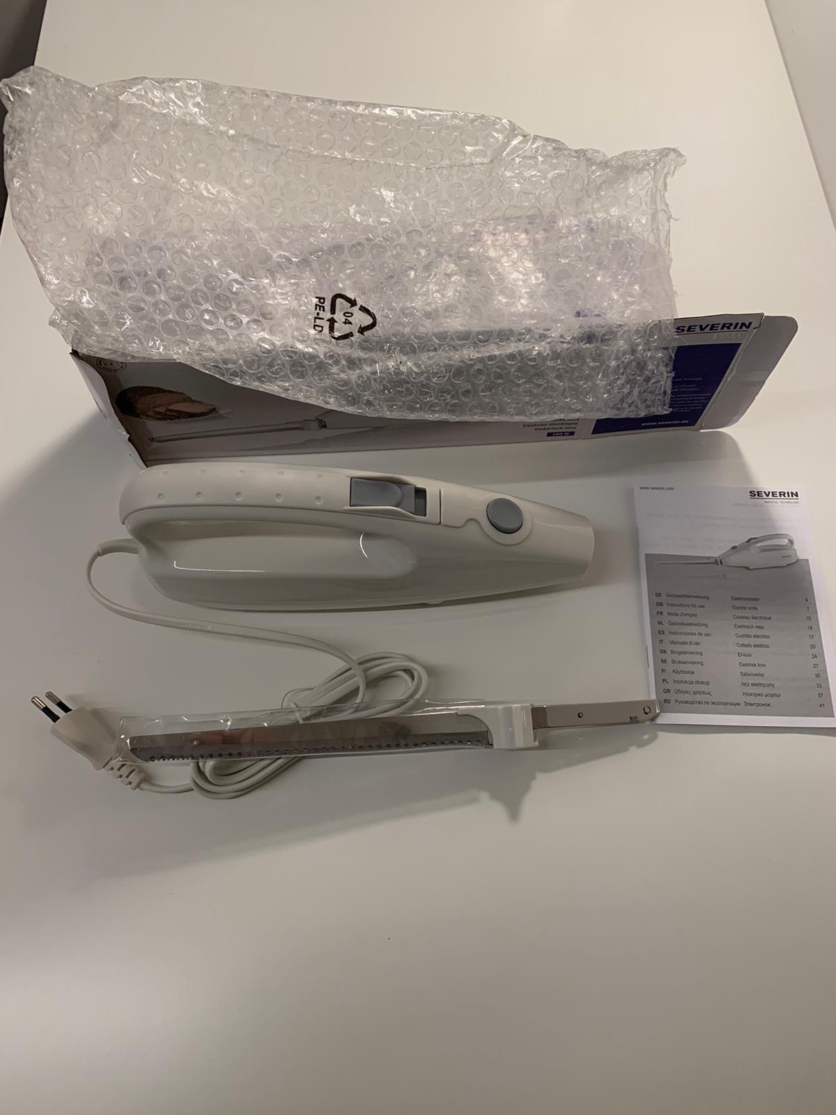 Severin EM 3965 Coltello Elettrico 100W Bianco Lame Lavabili