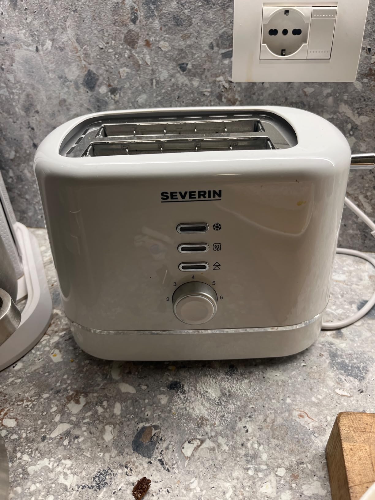 Severin AT 4324 Tostapane 2 Fette Bianco 850 W Compatto