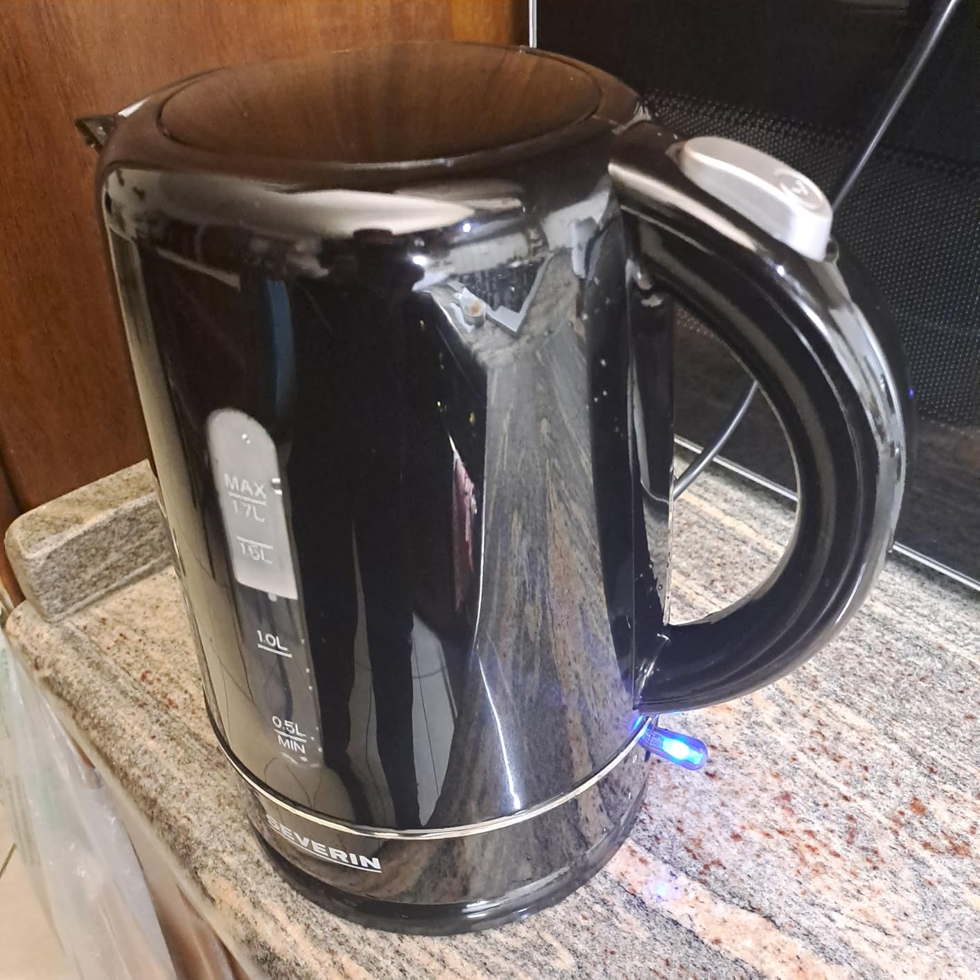 Severin WK 3498 Bollitore Elettrico Nero 1,5 L 2200 W