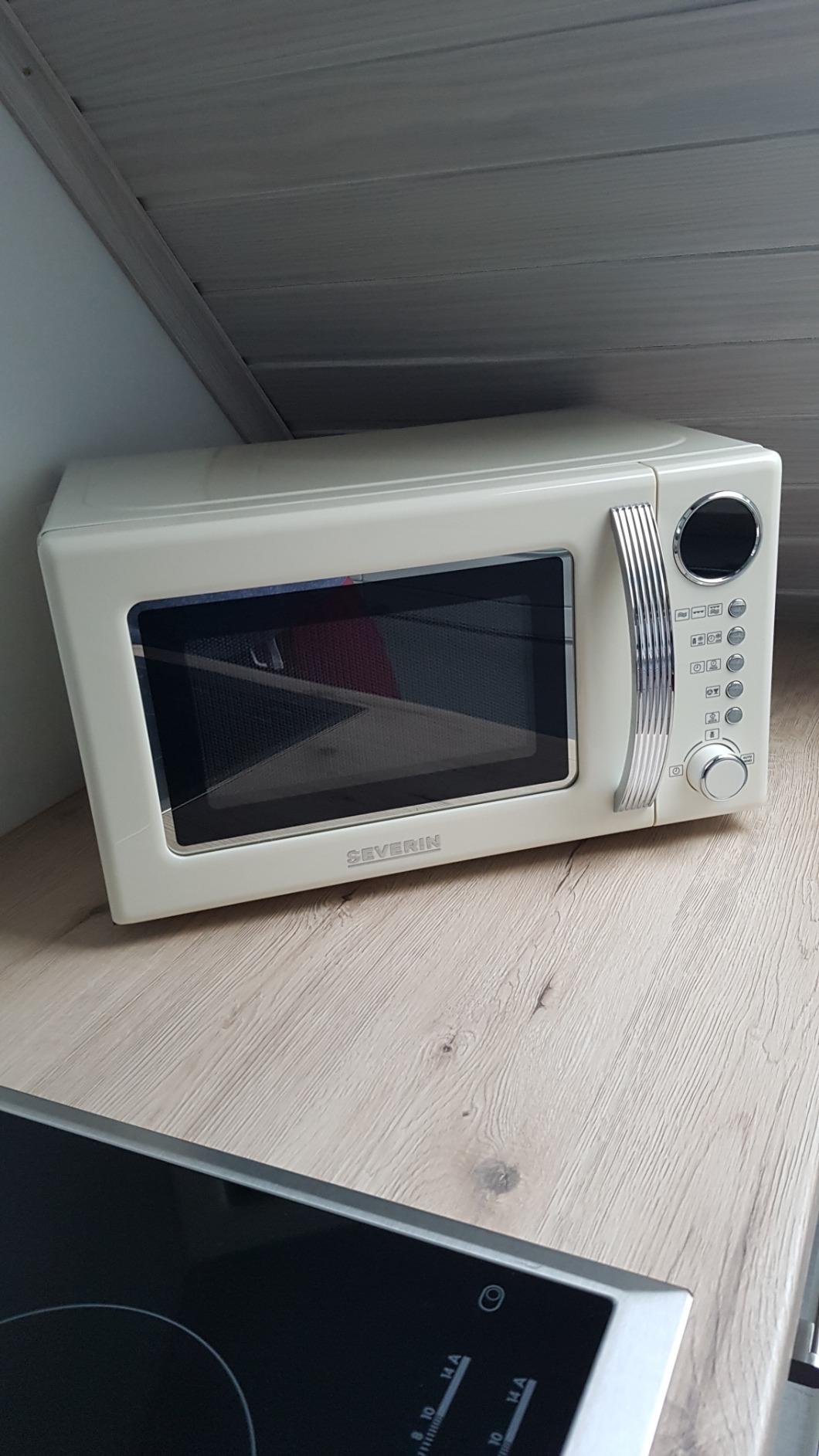 Severin MW 7892 Microonde con Grill 20 L Crema retrò