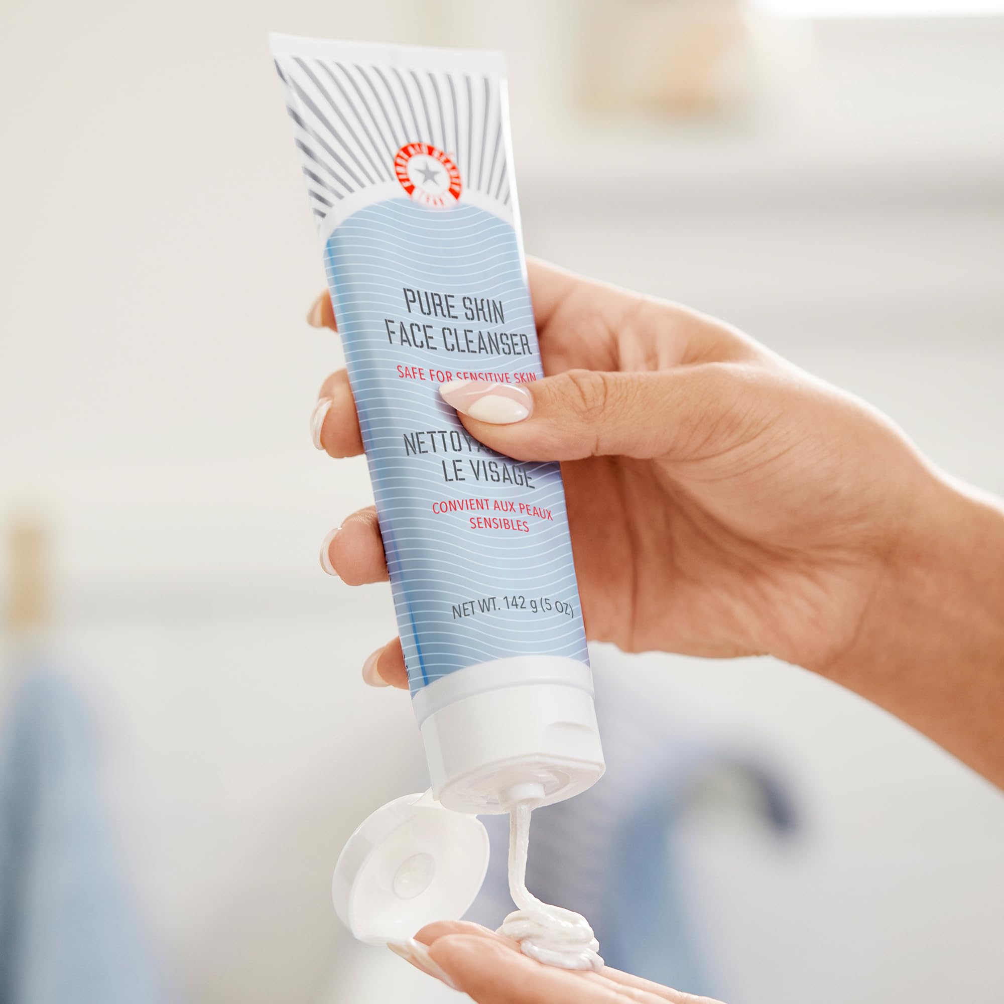 First Aid Beauty Cleansers Face Cleanser detergente 142 g