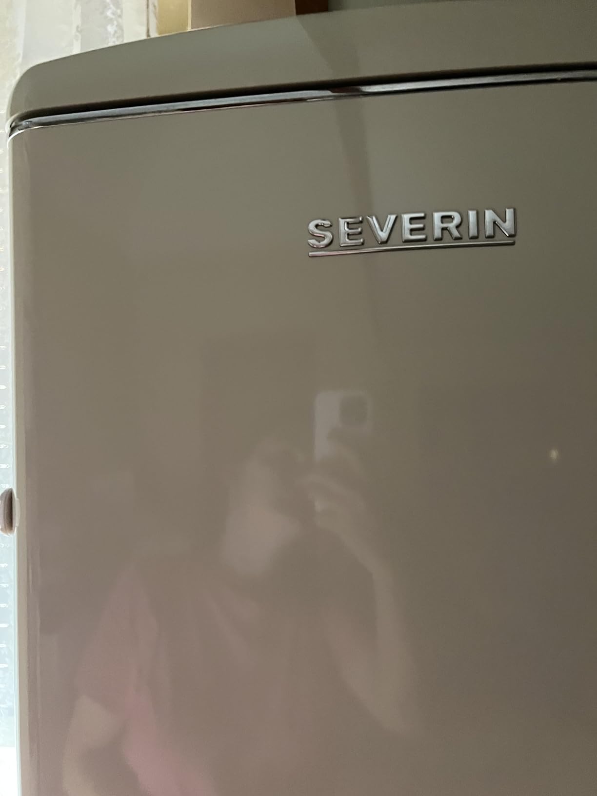Severin RKG 8923 Frigorifero Combinato Retro Crema 244 L
