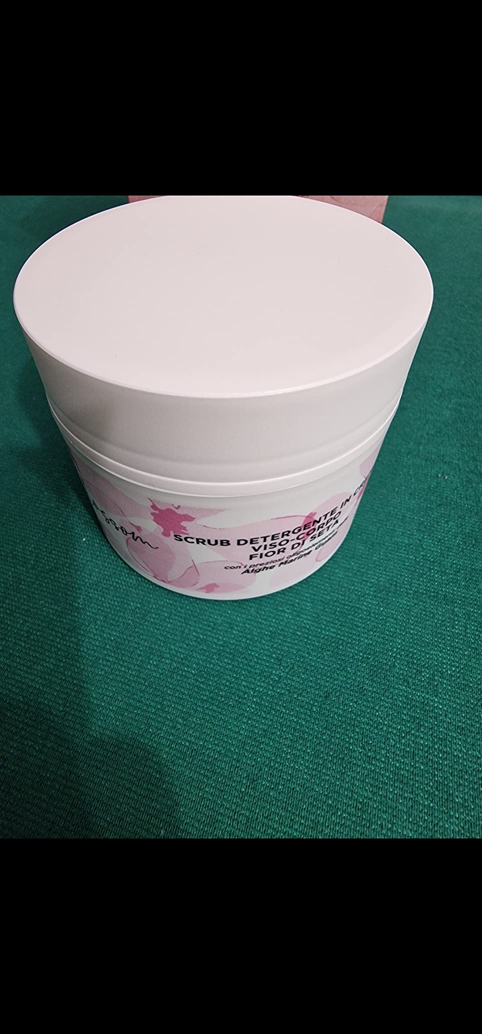 Guam Scrub Blossom scrub detergente viso corpo crema