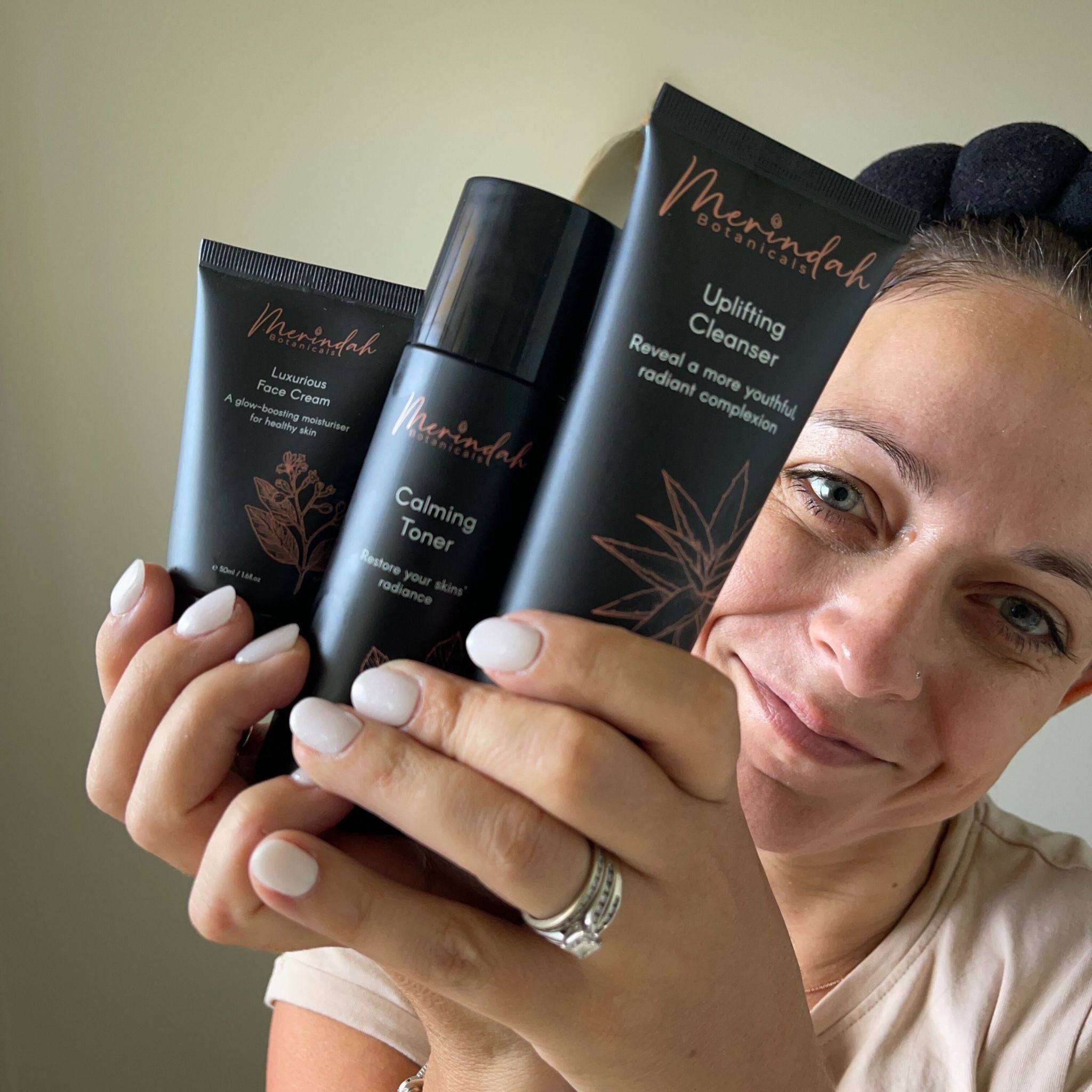 Merindah Botanicals Essential Beauty Pack kit viso 3 pezzi